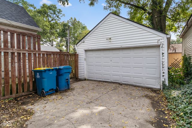 2533 Kessler Boulevard East Drive, Indianapolis, IN 46220