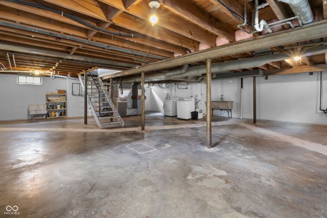 2533 Kessler Boulevard East Drive, Indianapolis, IN 46220