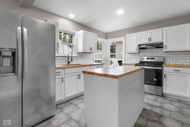 2533 Kessler Boulevard East Drive, Indianapolis, IN 46220