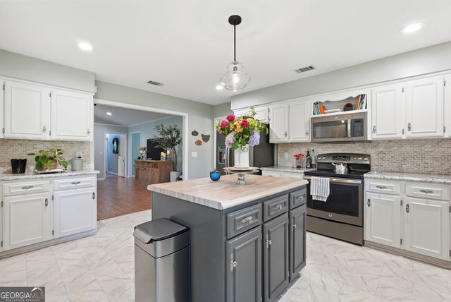 102 Sunset Drive, Statesboro, GA 30458
