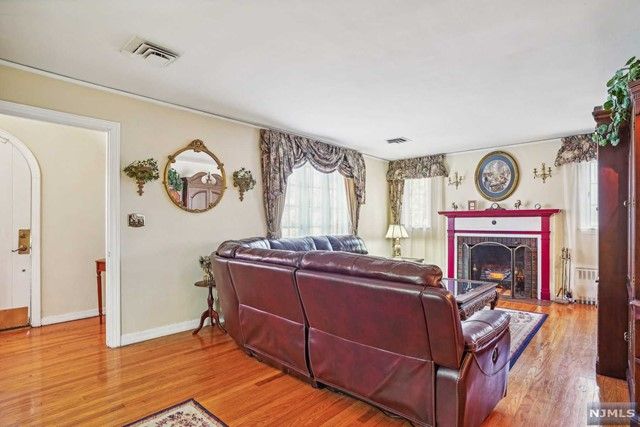 7-02 Morlot Avenue, Fair Lawn, NJ 07410
