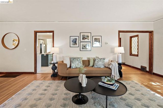 2121 Eunice Street, Berkeley, CA 94709