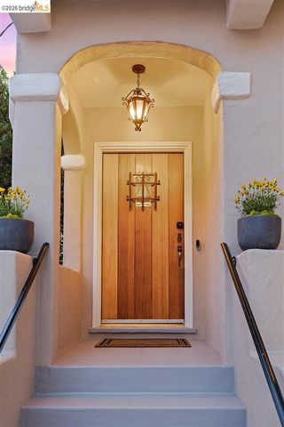 2121 Eunice Street, Berkeley, CA 94709