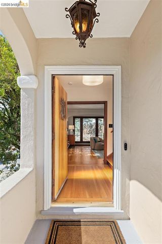 2121 Eunice Street, Berkeley, CA 94709