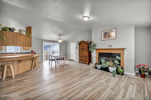 213 Glen Vista Drive, Dayton, NV 89403