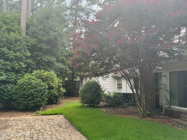 165 Duffers Lane, Southern Pines, NC 28387