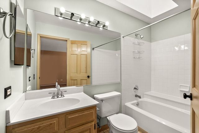 620 N CHARTER HALL Drive, Palatine, IL 60067