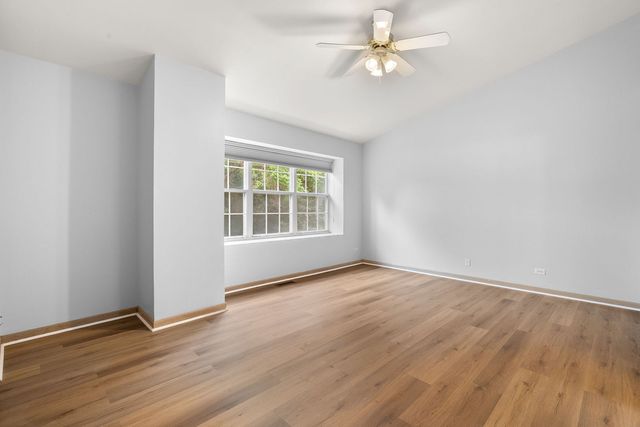 620 N CHARTER HALL Drive, Palatine, IL 60067