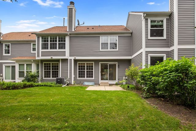 620 N CHARTER HALL Drive, Palatine, IL 60067