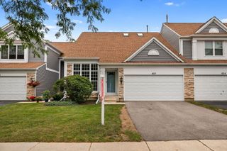 620 N CHARTER HALL Drive, Palatine, IL 60067