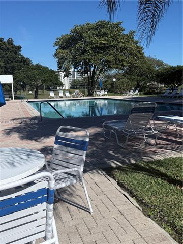 2851 S Palm Aire Dr 506, Pompano Beach, FL 33069