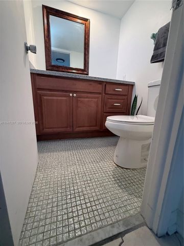 2851 S Palm Aire Dr 506, Pompano Beach, FL 33069