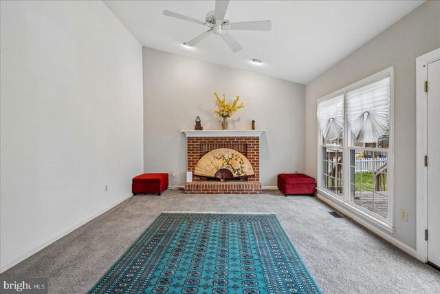 8010 CRADDOCK RD, Greenbelt, MD 20770