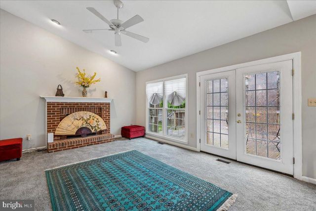 8010 CRADDOCK RD, Greenbelt, MD 20770