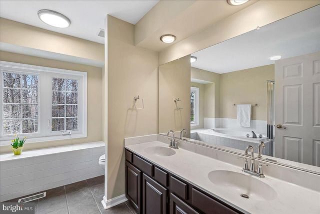 8010 CRADDOCK RD, Greenbelt, MD 20770