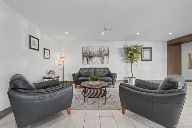 505 Central Avenue 618, White Plains, NY 10606