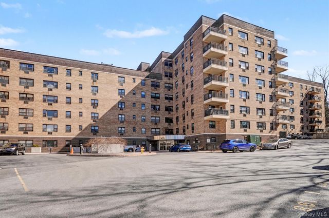 505 Central Avenue 618, White Plains, NY 10606