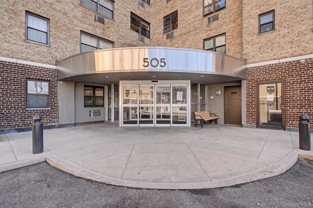 505 Central Avenue 618, White Plains, NY 10606