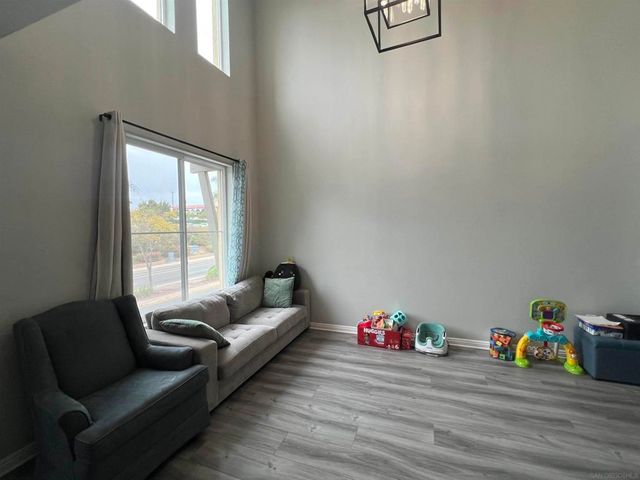 7745 El Cajon Blvd 1, La Mesa, CA 91942