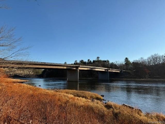 8 River Road, Barryville, NY 12719