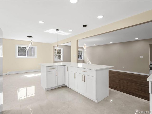 9 Honeysuckle, Kings Park, NY 11754