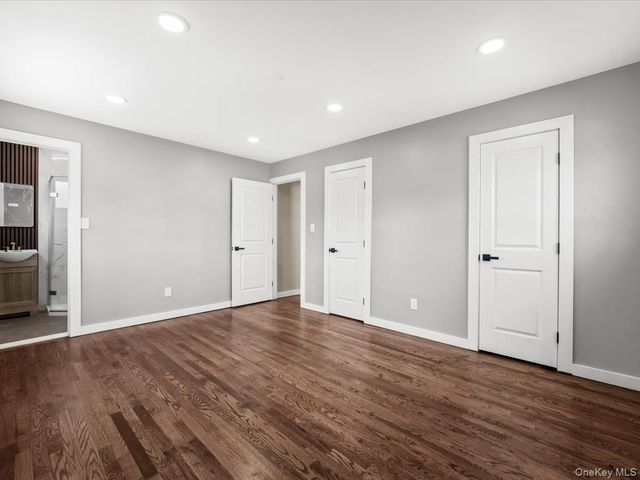 9 Honeysuckle, Kings Park, NY 11754