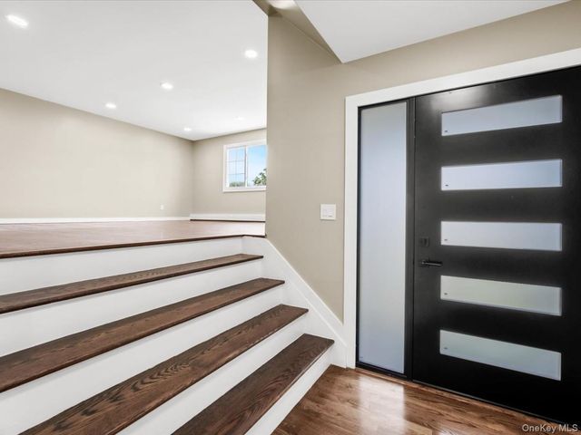 9 Honeysuckle, Kings Park, NY 11754