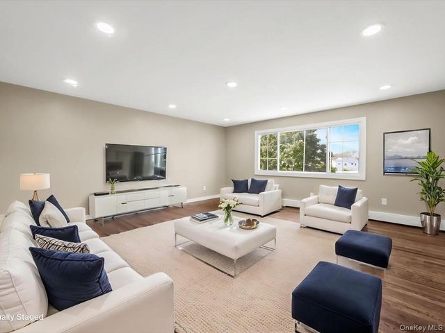 9 Honeysuckle, Kings Park, NY 11754