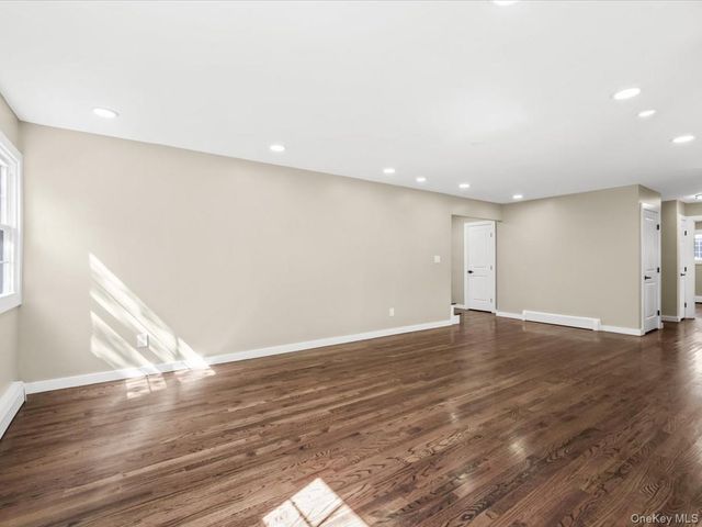 9 Honeysuckle, Kings Park, NY 11754