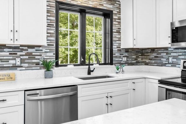 30 Johnson St, Peabody, MA 01960