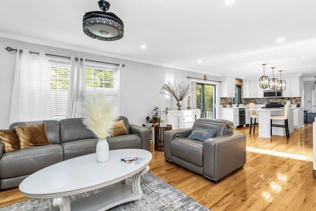 30 Johnson St, Peabody, MA 01960