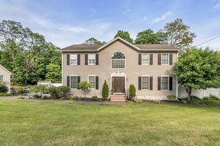 30 Johnson St, Peabody, MA 01960