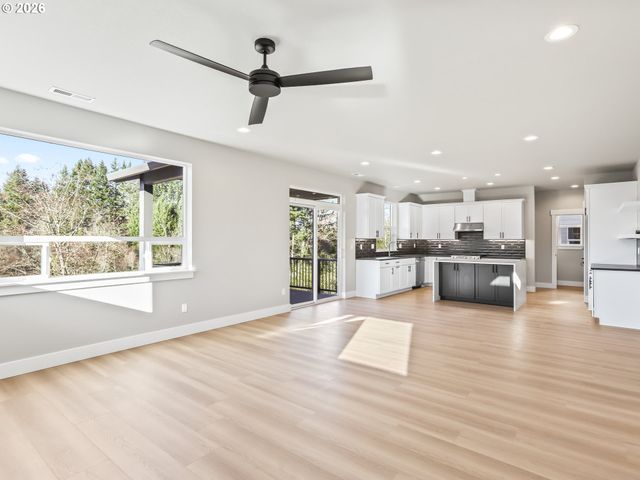 2006 E BADGER Way 2, La Center, WA 98629