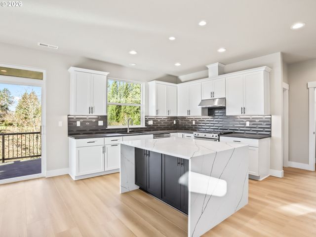 2006 E BADGER Way 2, La Center, WA 98629