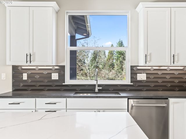 2006 E BADGER Way 2, La Center, WA 98629