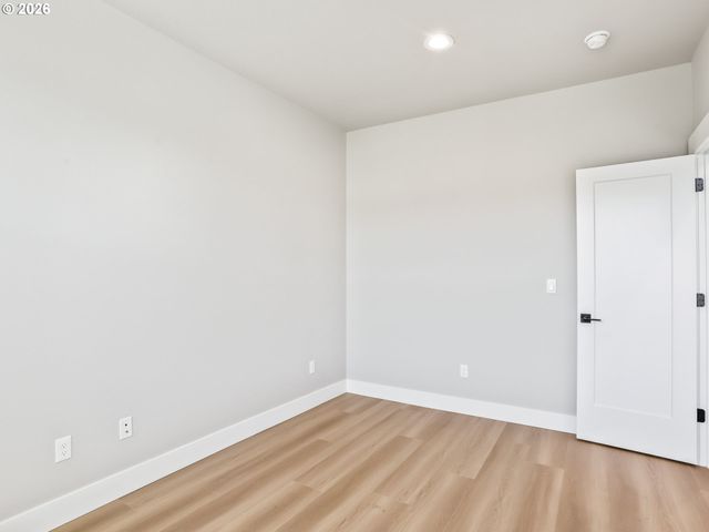 2006 E BADGER Way 2, La Center, WA 98629