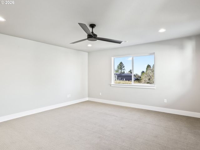 2006 E BADGER Way 2, La Center, WA 98629