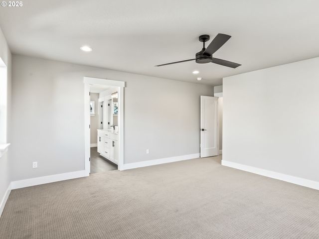 2006 E BADGER Way 2, La Center, WA 98629