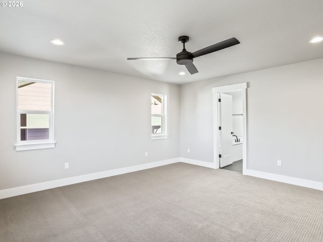 2006 E BADGER Way 2, La Center, WA 98629