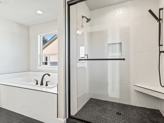 2006 E BADGER Way 2, La Center, WA 98629