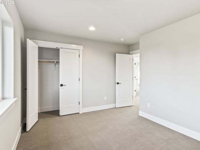 2006 E BADGER Way 2, La Center, WA 98629