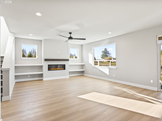 2006 E BADGER Way 2, La Center, WA 98629