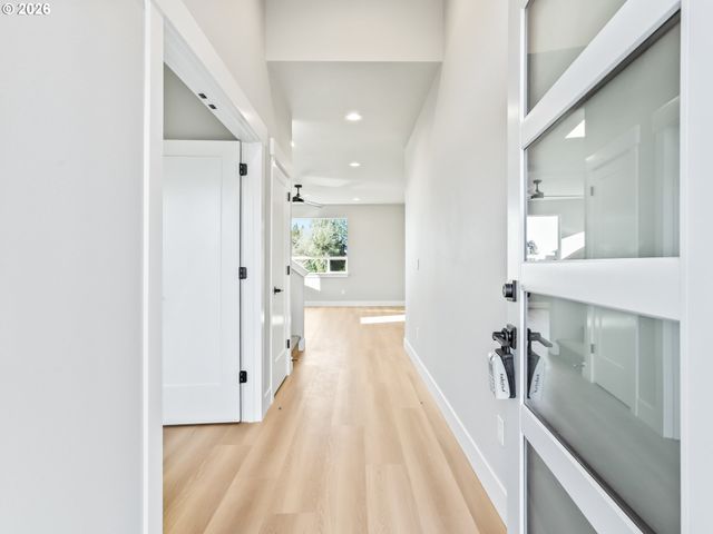 2006 E BADGER Way 2, La Center, WA 98629