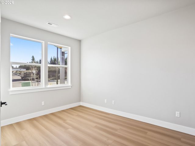 2006 E BADGER Way 2, La Center, WA 98629