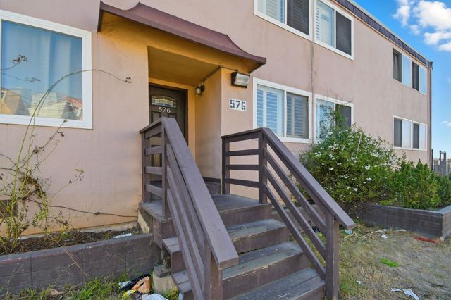 576 Sylvan St 20, Daly City, CA 94014