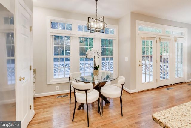 8026 KIDWELL TOWN CT, Vienna, VA 22182