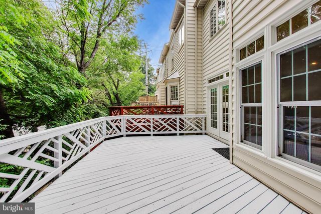 8026 KIDWELL TOWN CT, Vienna, VA 22182