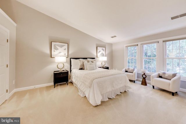 8026 KIDWELL TOWN CT, Vienna, VA 22182