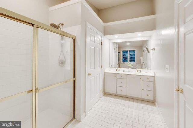 8026 KIDWELL TOWN CT, Vienna, VA 22182