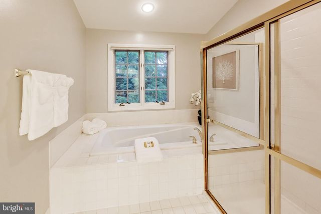 8026 KIDWELL TOWN CT, Vienna, VA 22182